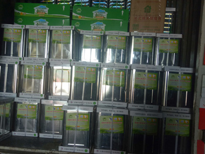 萬能膠裝車發貨